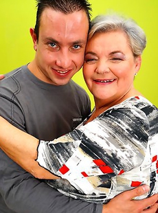 Chubby mature lady fooling around with her younger lover