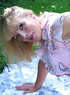 Hot Blonde British mom playing on a picnic