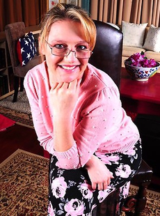 Horny American housewife playing with herself