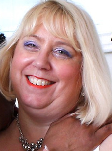 Horny British BBW fooling around with a strapping black dude