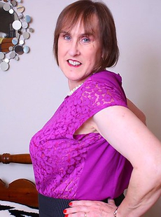 British naughty mature lady feeling horny