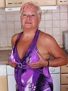 Horny blonde mature slut playing alone