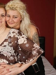 mature lesbian pary