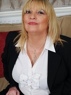 busty mature lady having a great time with herself