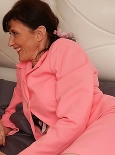 pussy licking lesbian sluts