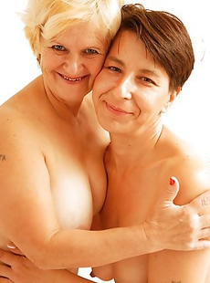 Two mature lesbians go at it